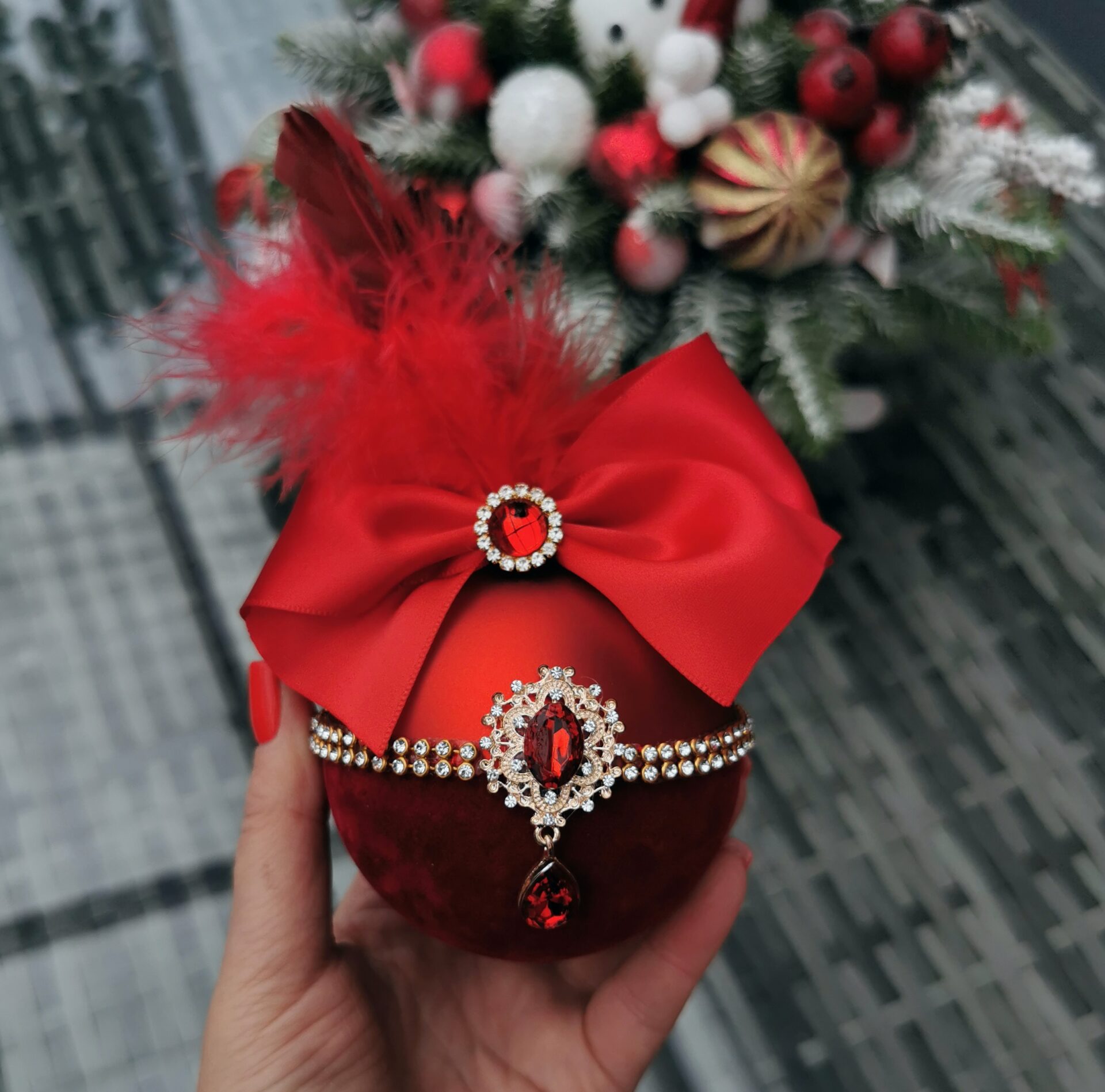 Elegant Victorian style Christmas ornaments - Image 2