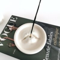 Lip incense holder