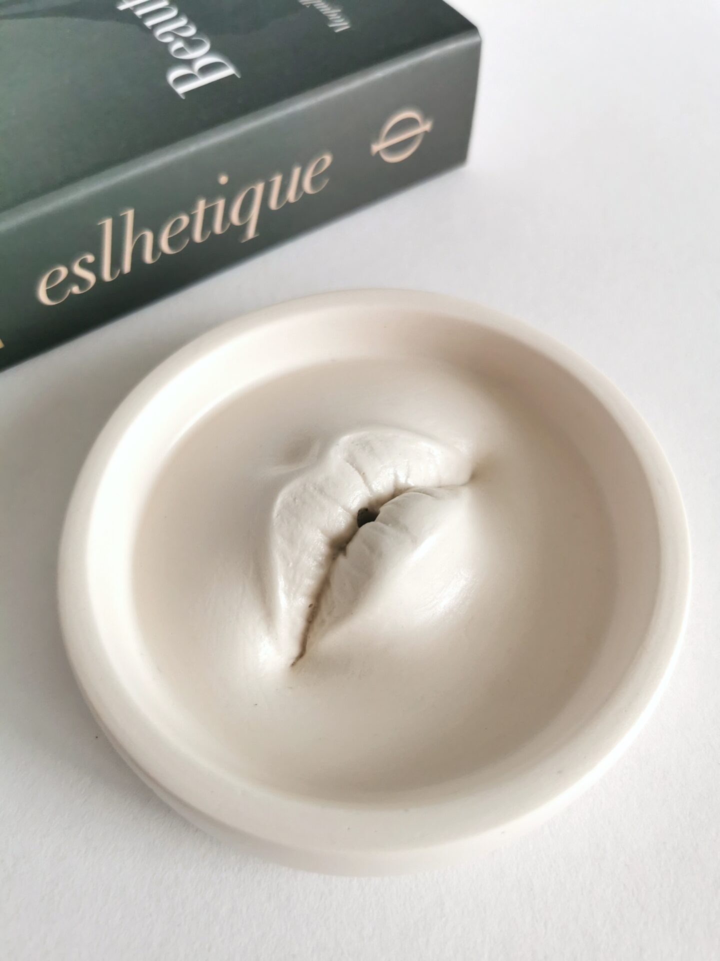 Lip incense holder - Image 3