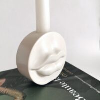 Lips candle holder