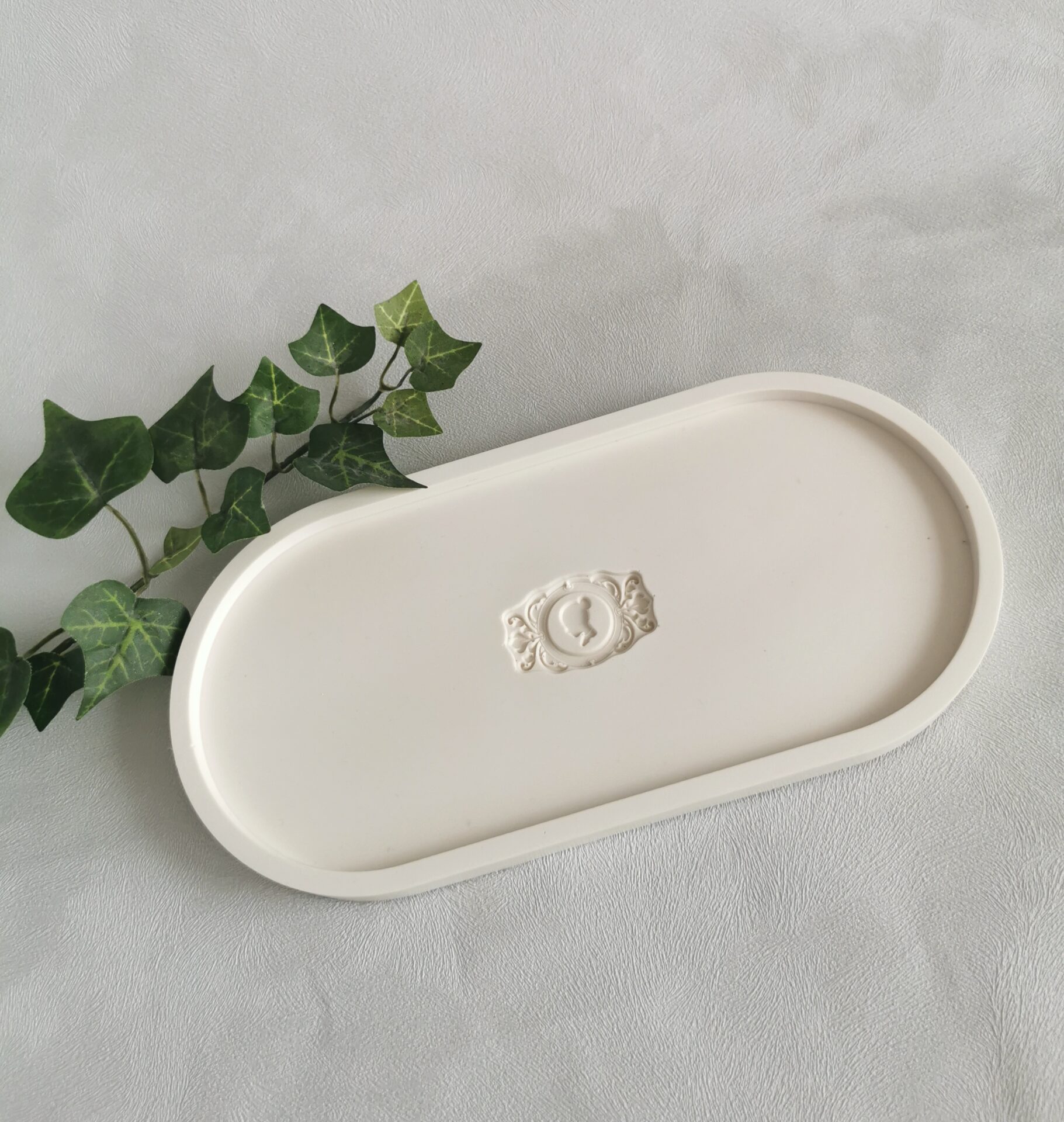 Camellia oval tray - Image 4