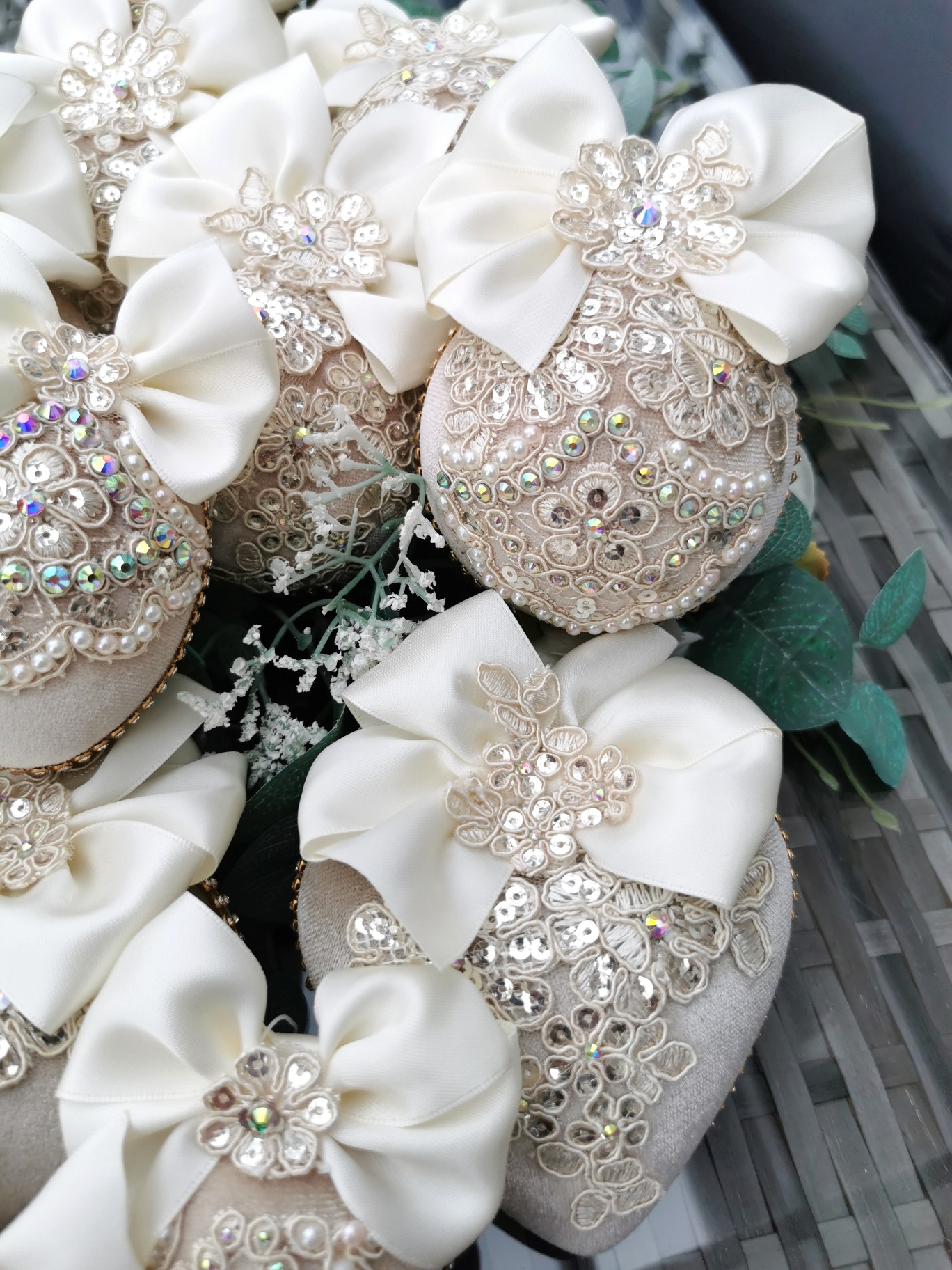 Beige Christmas ornaments set - Image 4