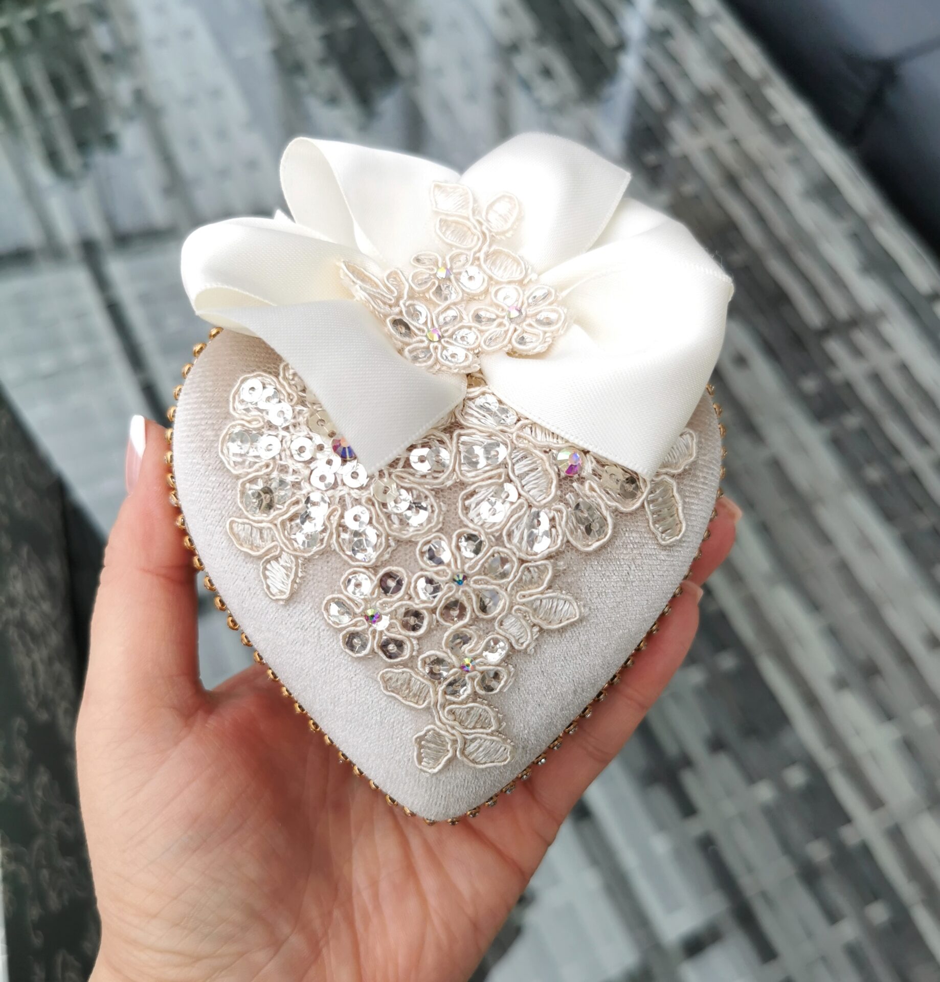 Beige Christmas ornaments set - Image 10