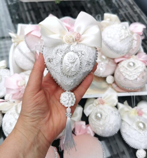 White / pink Christmas ornaments set - Image 12