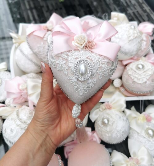 White / pink Christmas ornaments set - Image 11
