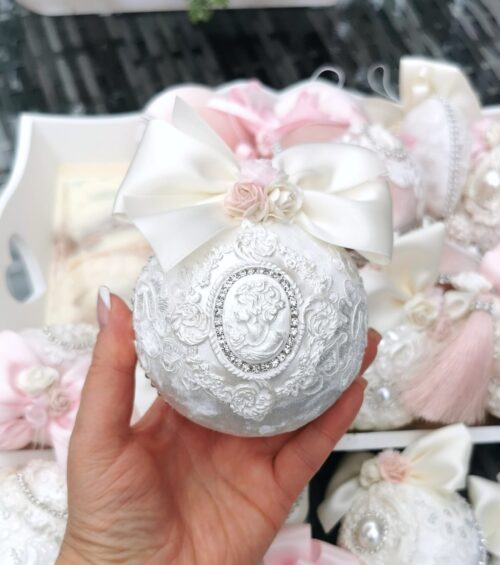 White / pink Christmas ornaments set - Image 7