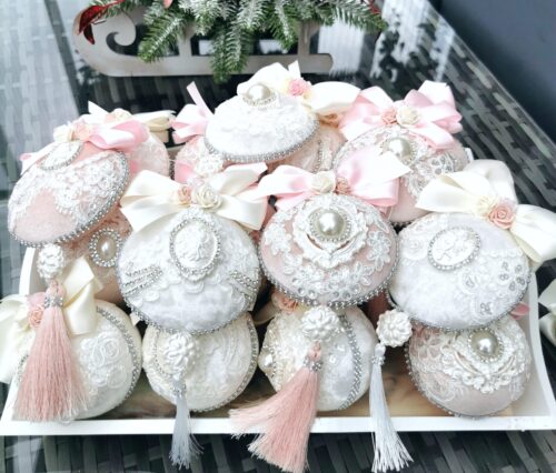 White / pink Christmas ornaments set - Image 6