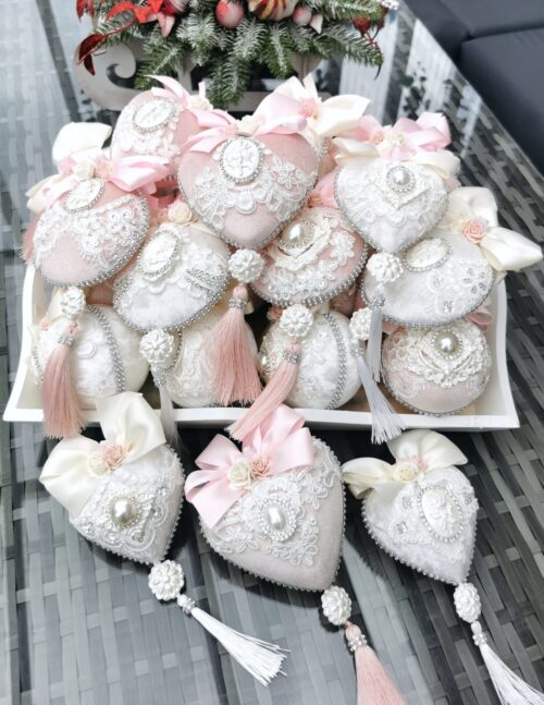 White / pink Christmas ornaments set - Image 5