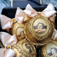 Gold Christmas ornaments set