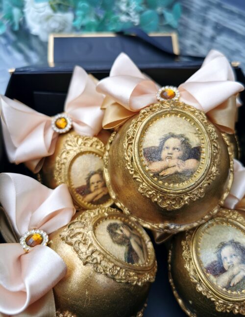 Gold Christmas ornaments set