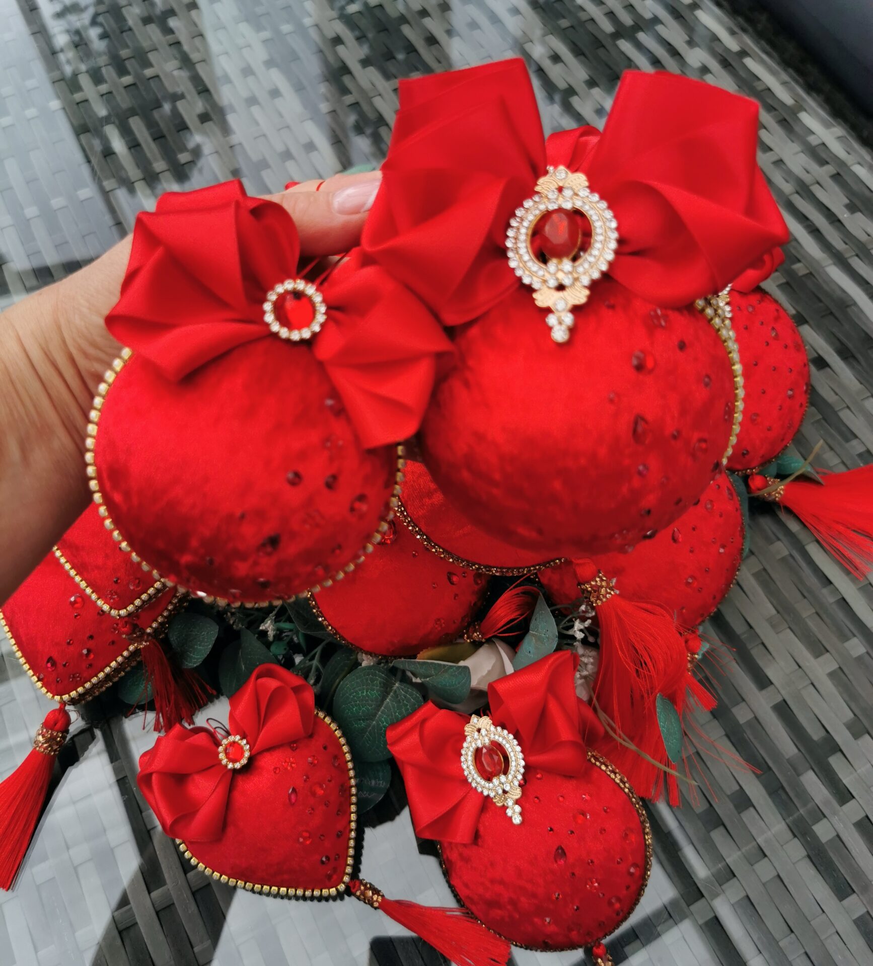 Red Christmas ornaments set - Image 5