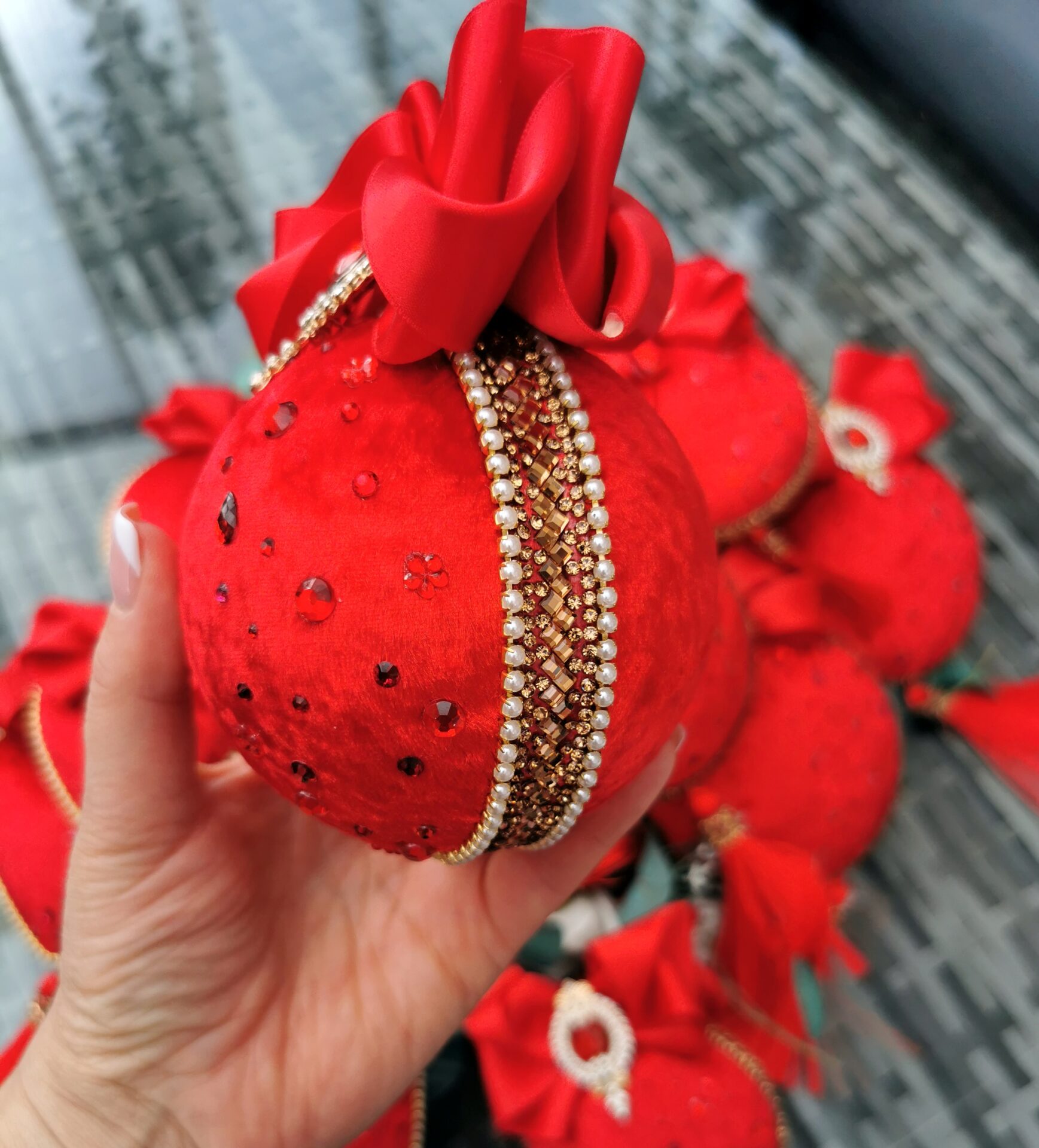 Red Christmas ornaments set - Image 6