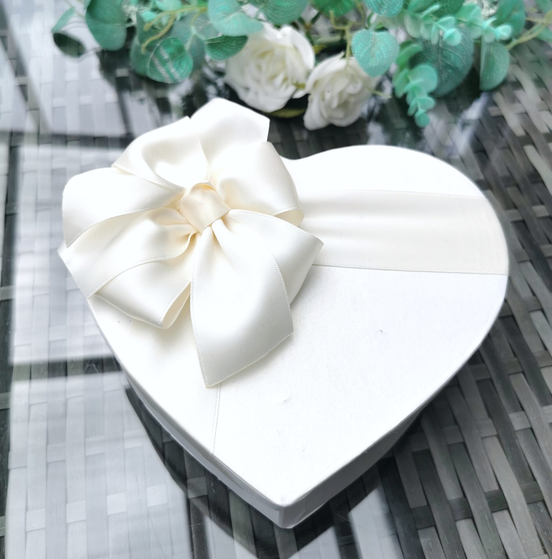 White heart Xmas ornaments set - Image 6