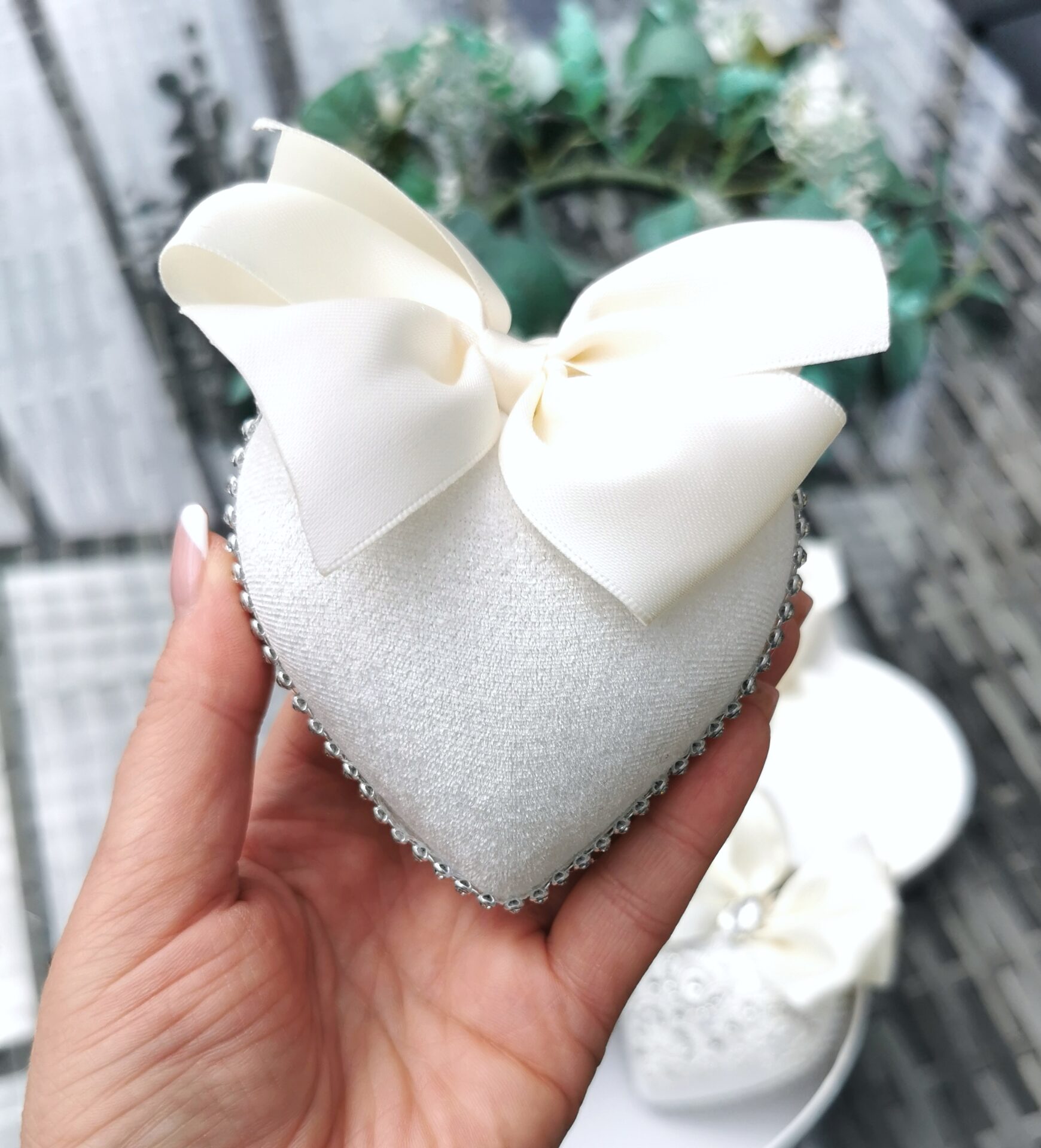 White heart Xmas ornaments set - Image 4