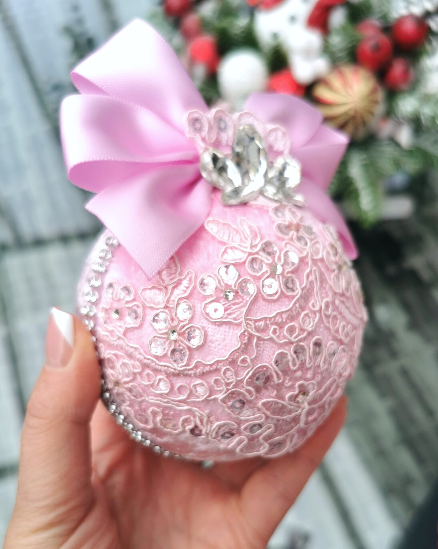 Pink Christmas ornaments - Image 3
