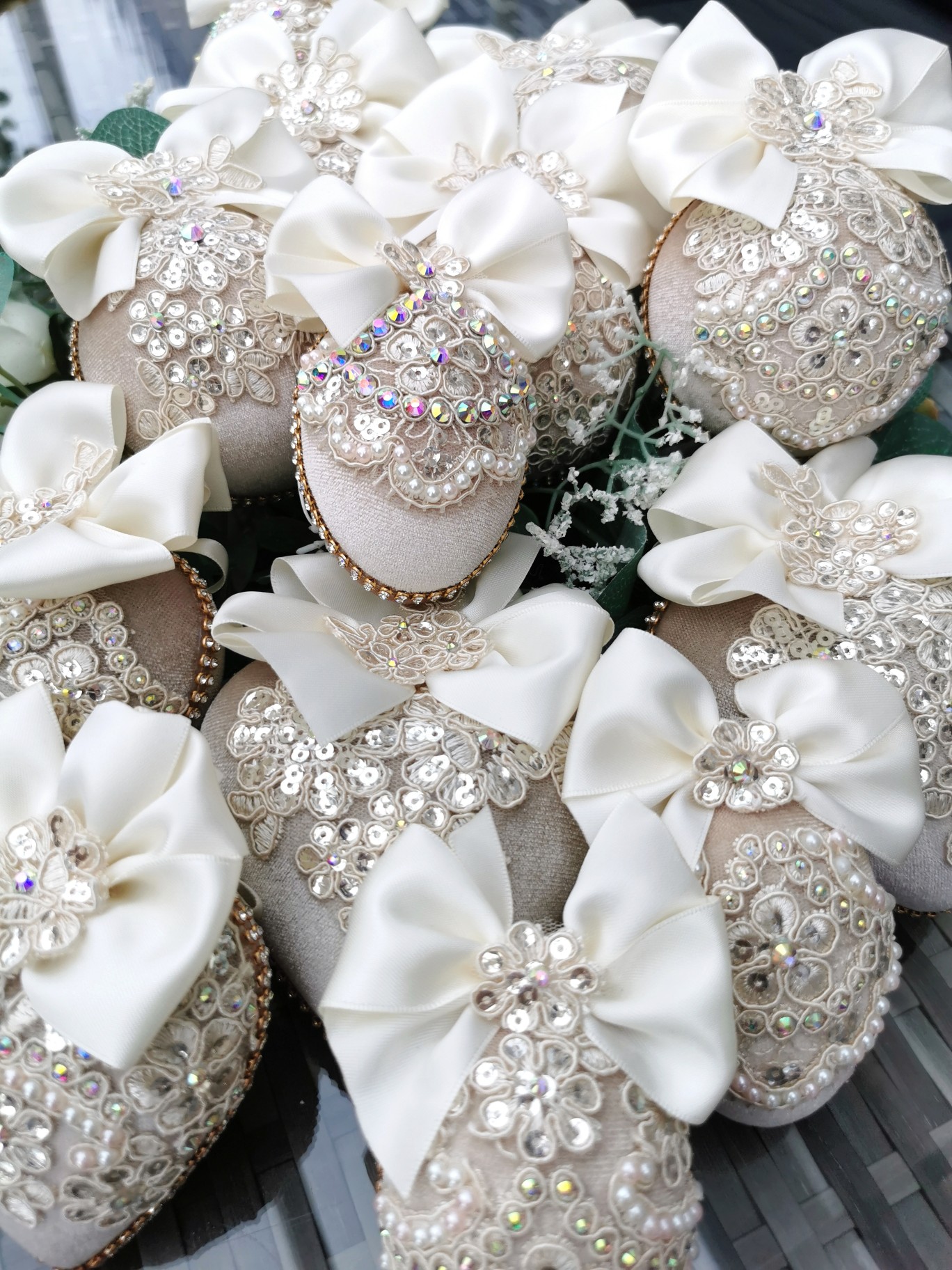 Beige Christmas ornaments set - Image 3