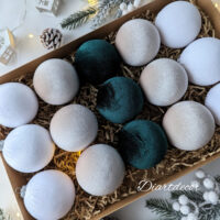 Christmas tree ornaments mix- white/vanilla/emerald