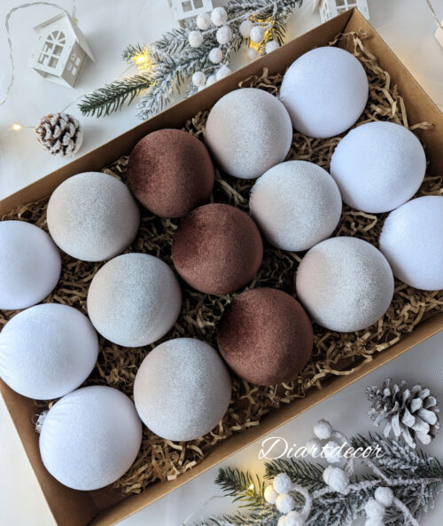 Christmas tree ornaments mix- white/vanilla/brown