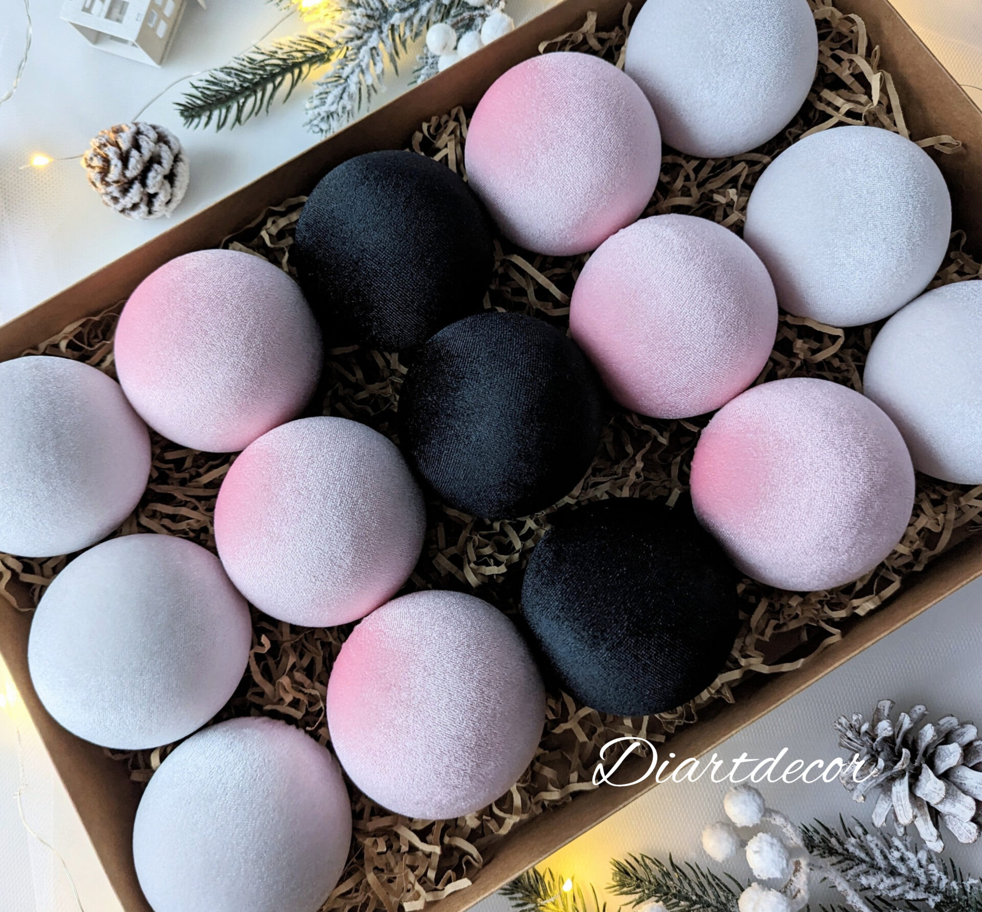 Christmas tree baubles mix -black/baby pink/grey.