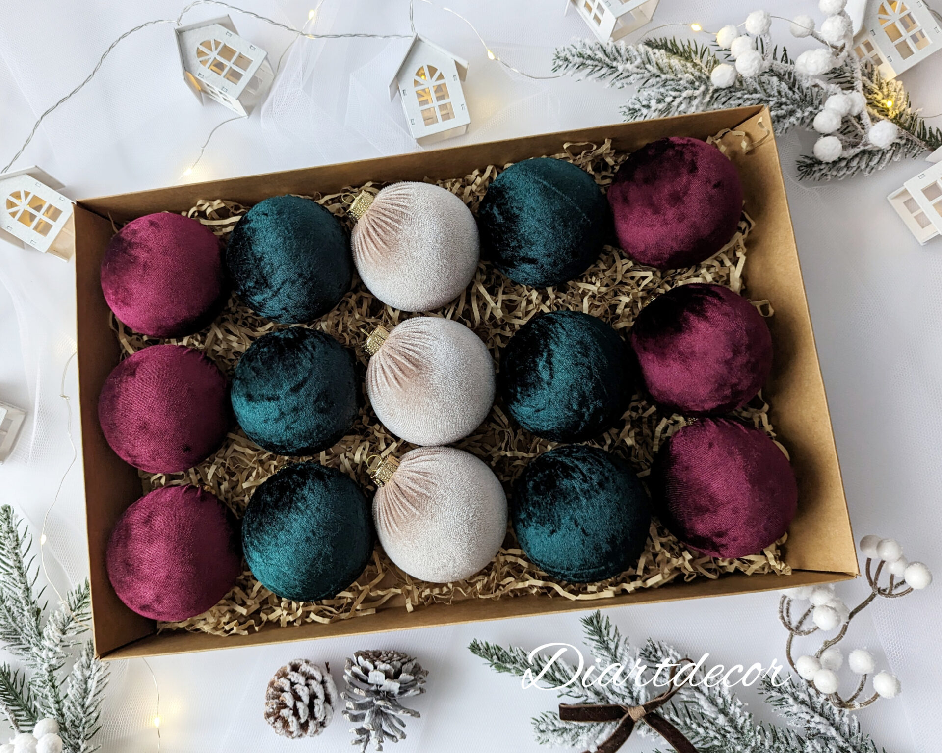 Christmas Ornaments Mix | Wine, Beige, Emerald – 15 Units Set - Image 3