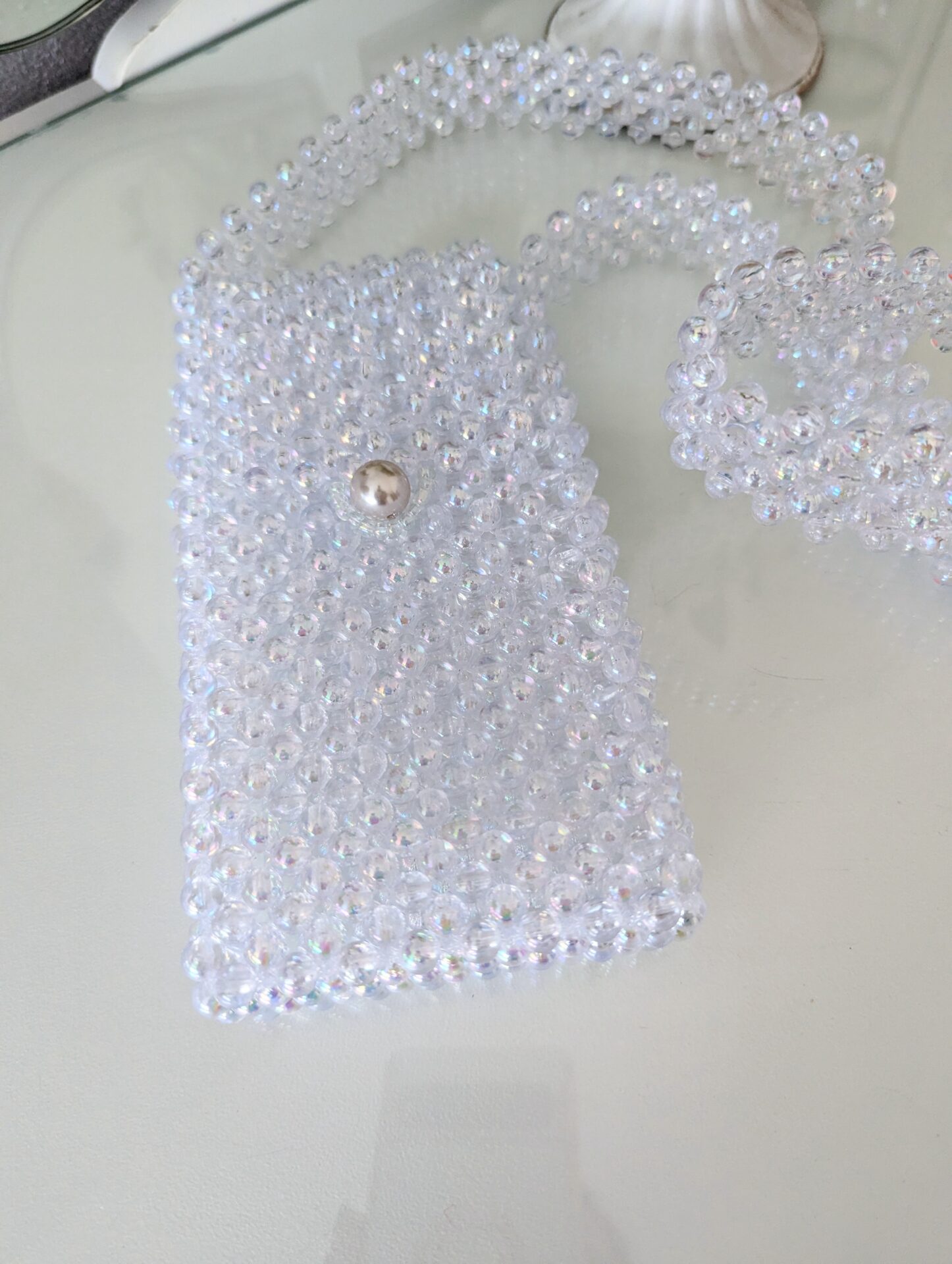 White beaded bag for phone - Image 5