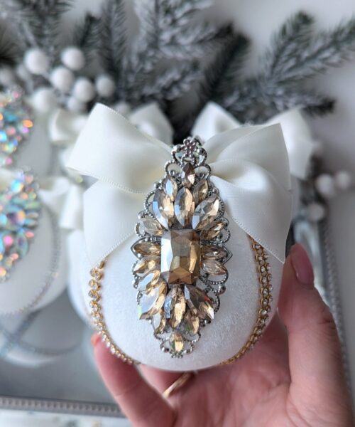 White Christmas baubles - Image 6