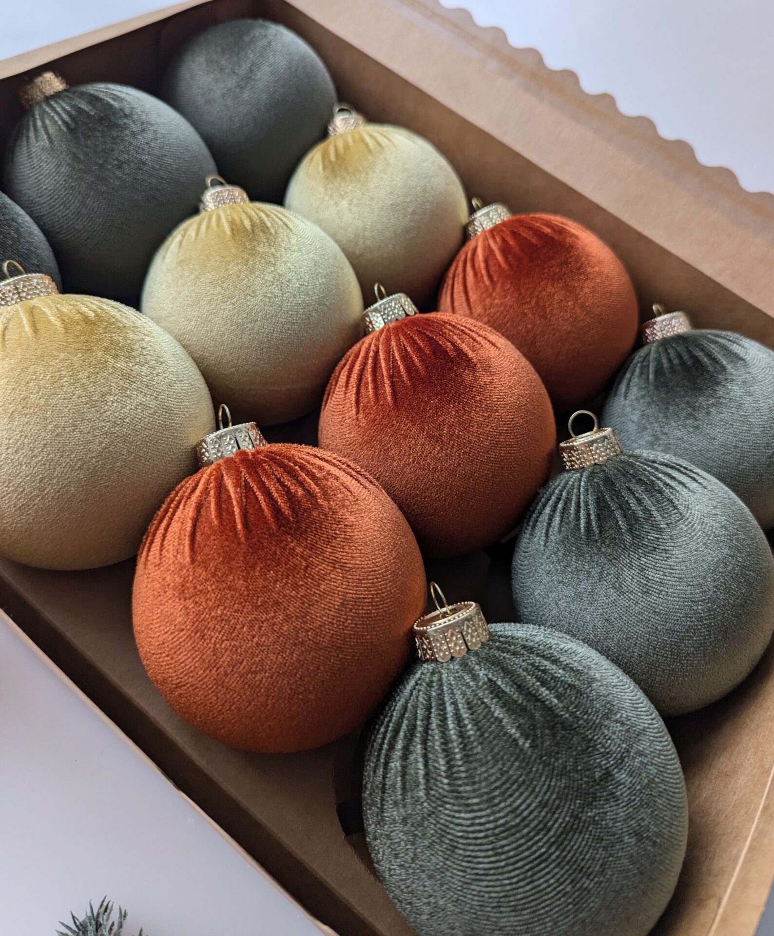 Christmas tree ornaments mix- custard/rustic/moss green. - Image 2