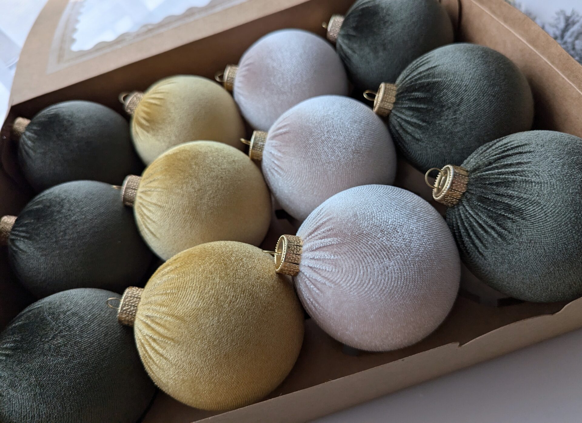 Christmas tree ornaments mix- custard/cream/moss green. - Image 2