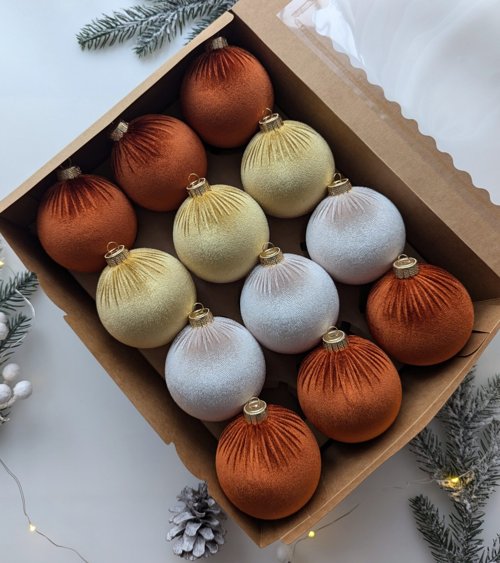 Christmas tree ornaments mix- custard/cream/rustic