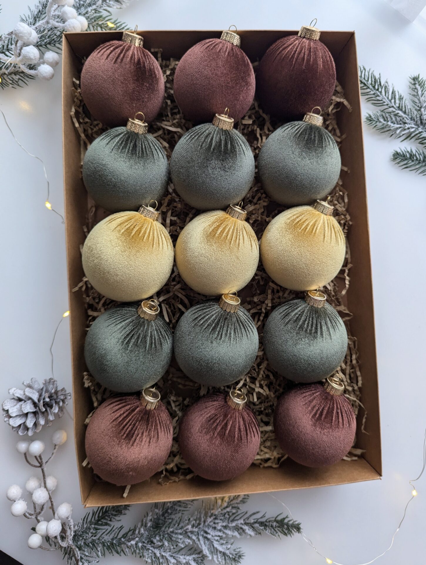 Christmas tree ornaments mix- custard/brown/moss green.