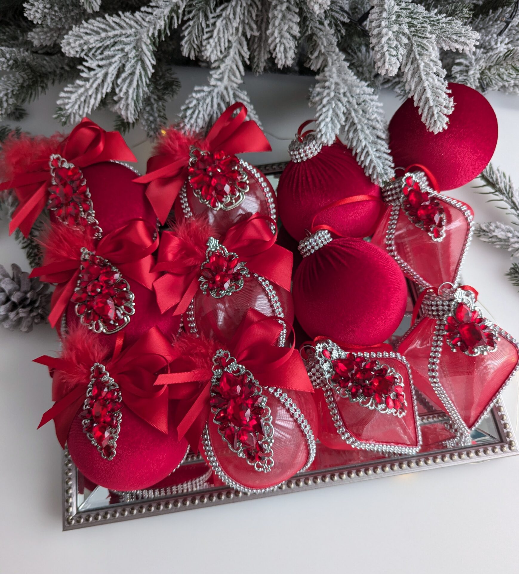 Red Christmas baubles - Image 2