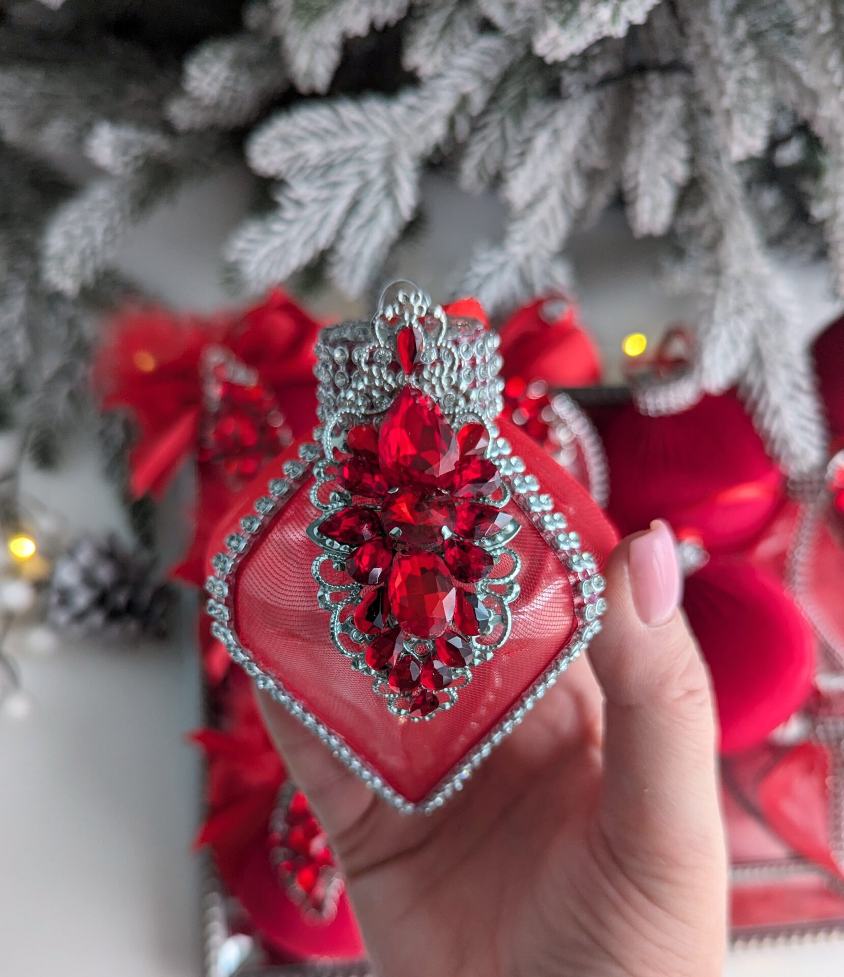 Red Christmas baubles - Image 5