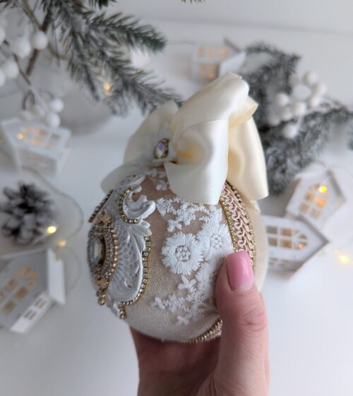 Christmas ball of beige - Image 2