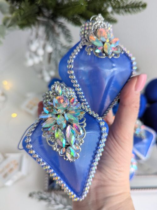 Royal blue Christmas baubles - Image 5